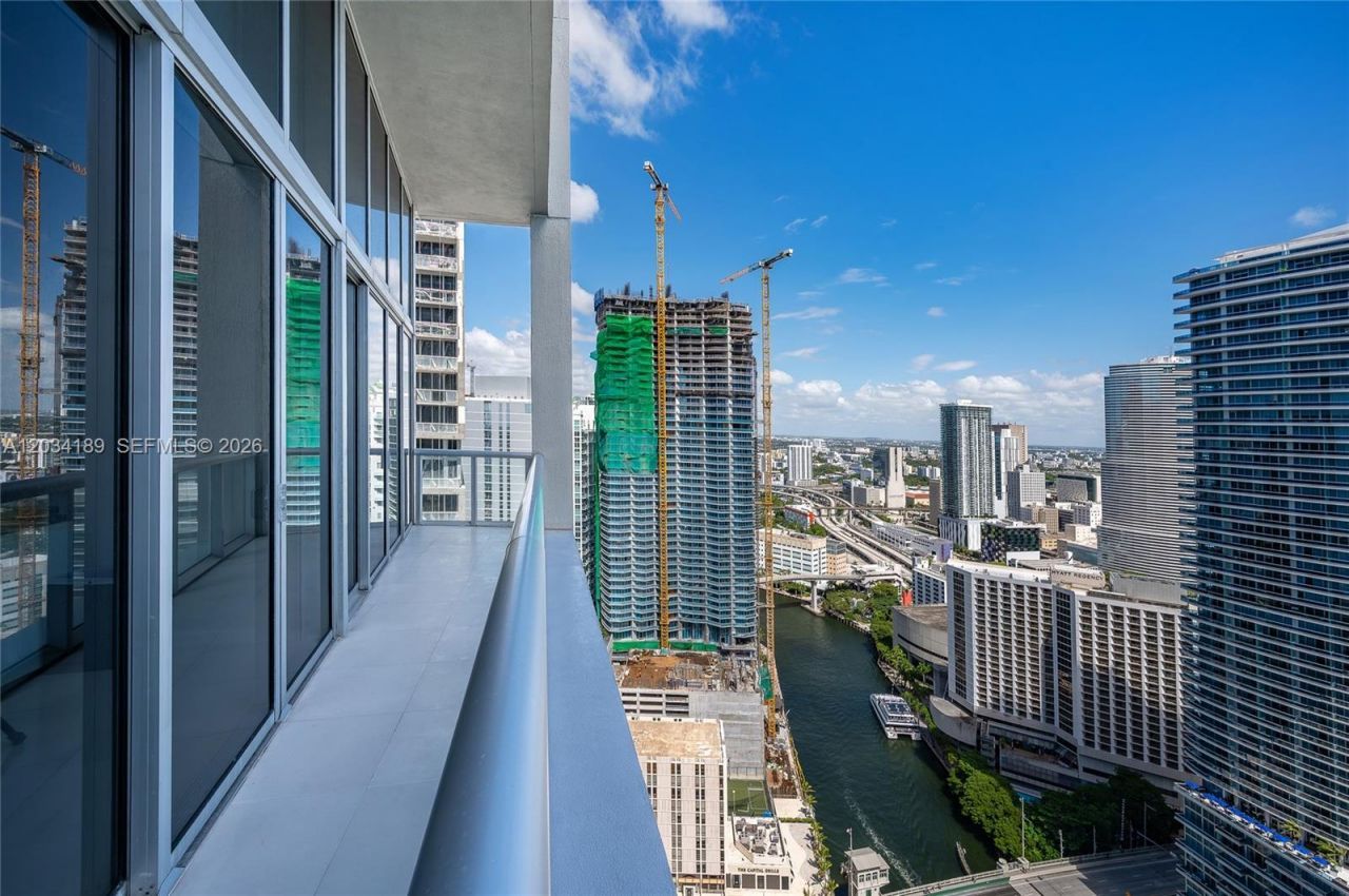 475 Brickell Ave , Unit 4115, Miami, FL 33131 Photo