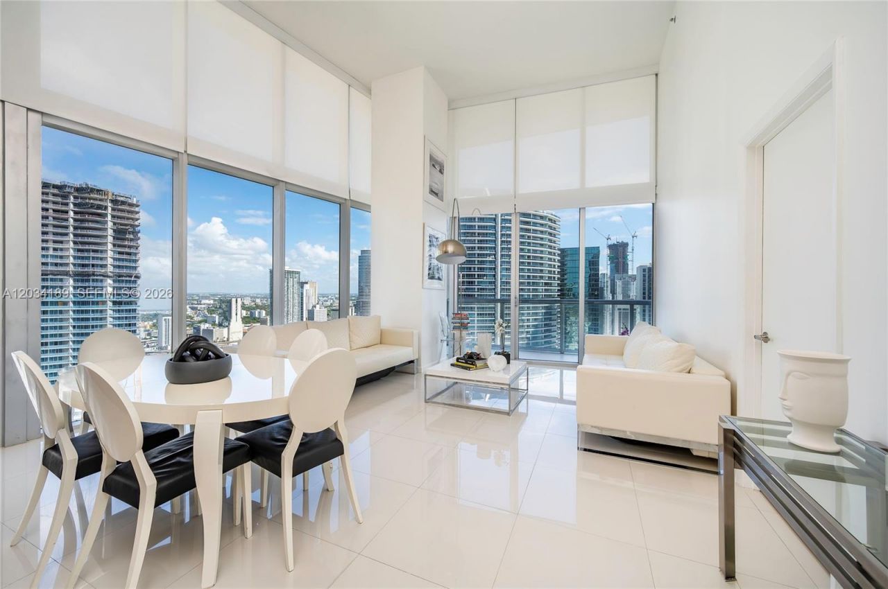 475 Brickell Ave , Unit 4115, Miami, FL 33131 Photo