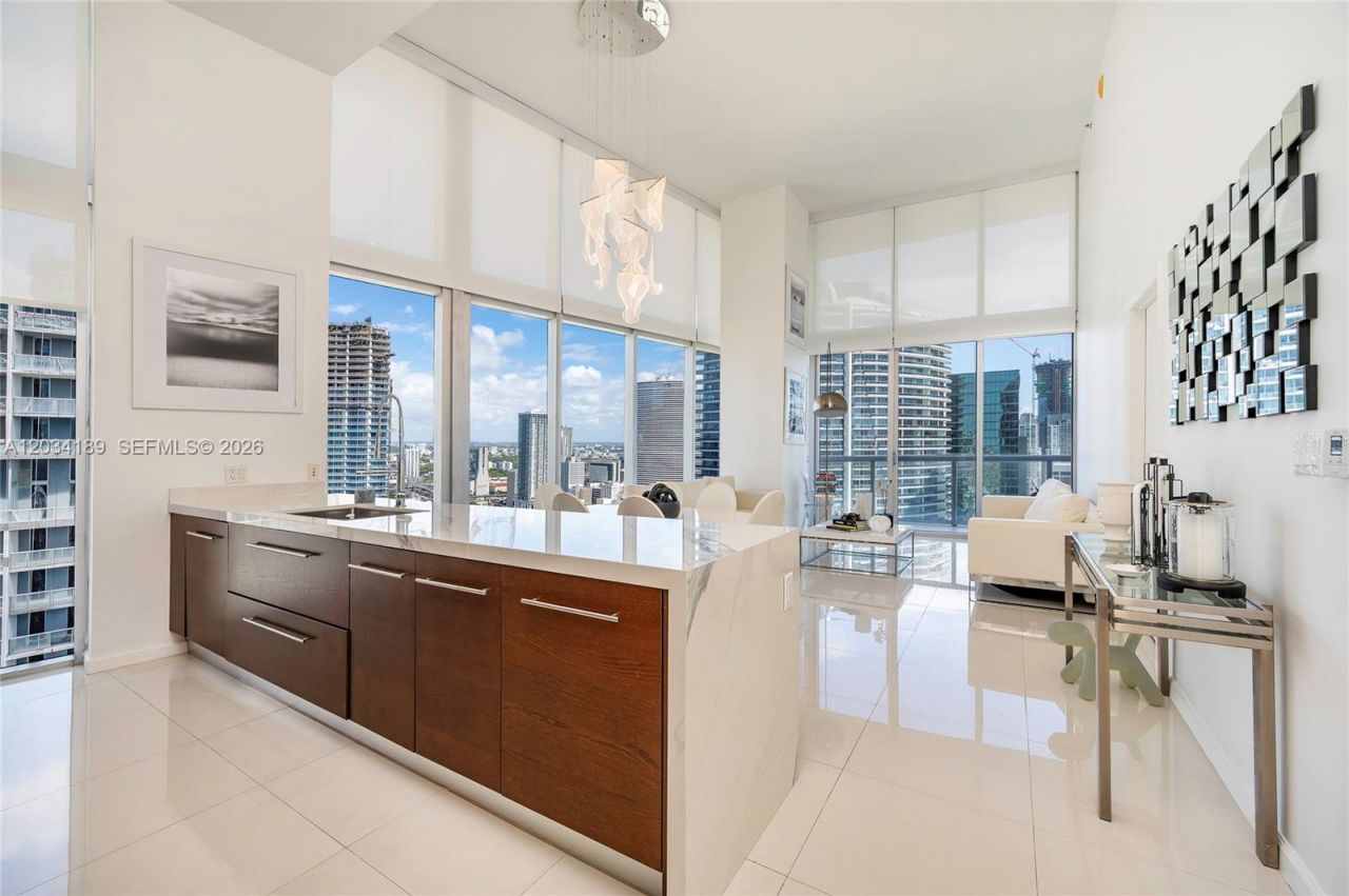 475 Brickell Ave , Unit 4115, Miami, FL 33131 Photo