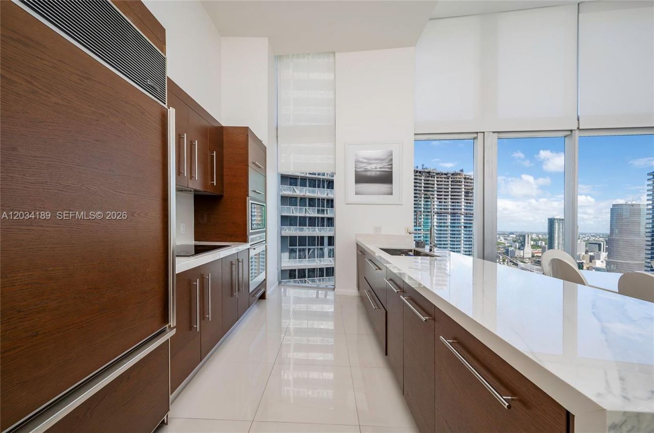 475 Brickell Ave , Unit 4115, Miami, FL 33131 Photo