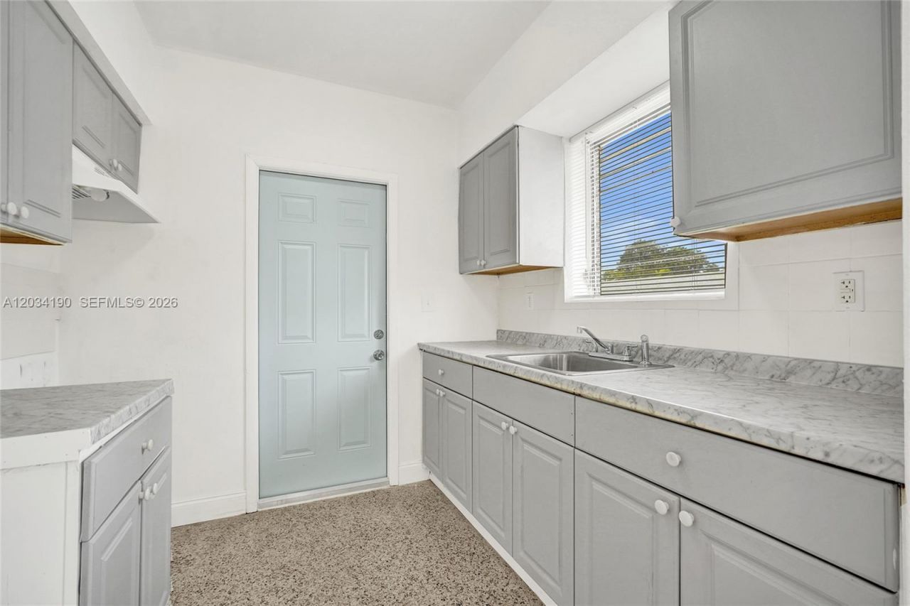 710 82nd St, Unit 1, Miami Beach, FL 33141 Photo