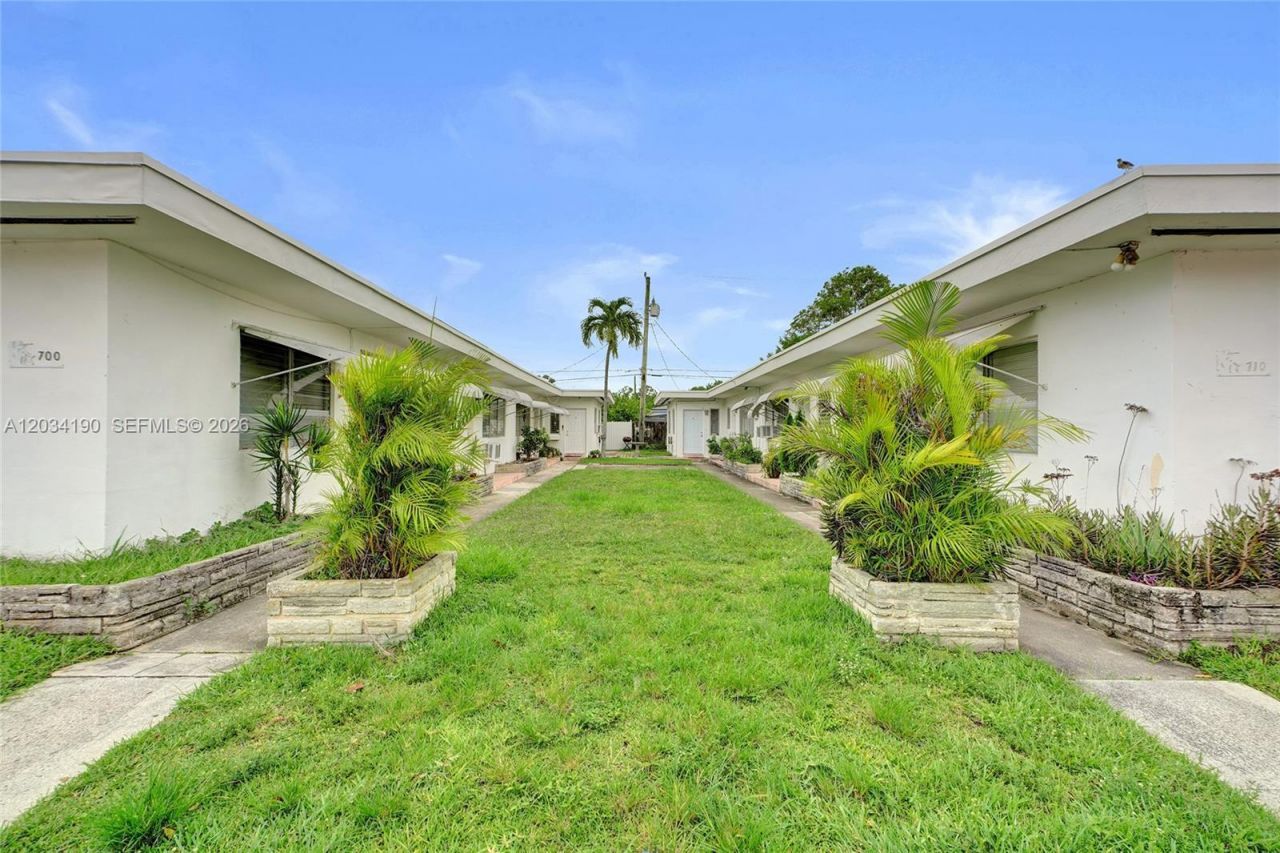 710 82nd St, Unit 1, Miami Beach, FL 33141 Photo