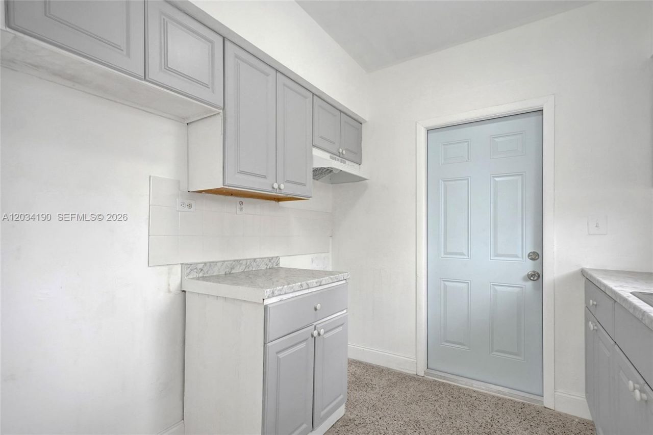 710 82nd St, Unit 1, Miami Beach, FL 33141 Photo