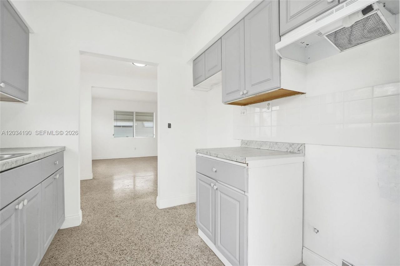 710 82nd St, Unit 1, Miami Beach, FL 33141 Photo