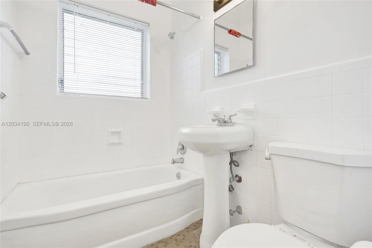 710 82nd St, Unit 1, Miami Beach, FL 33141 Photo