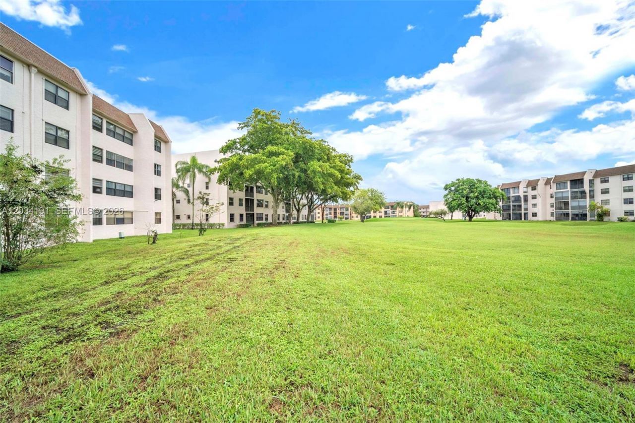 10400 NW 30th Ct , Unit 305, Sunrise, FL 33322 Photo