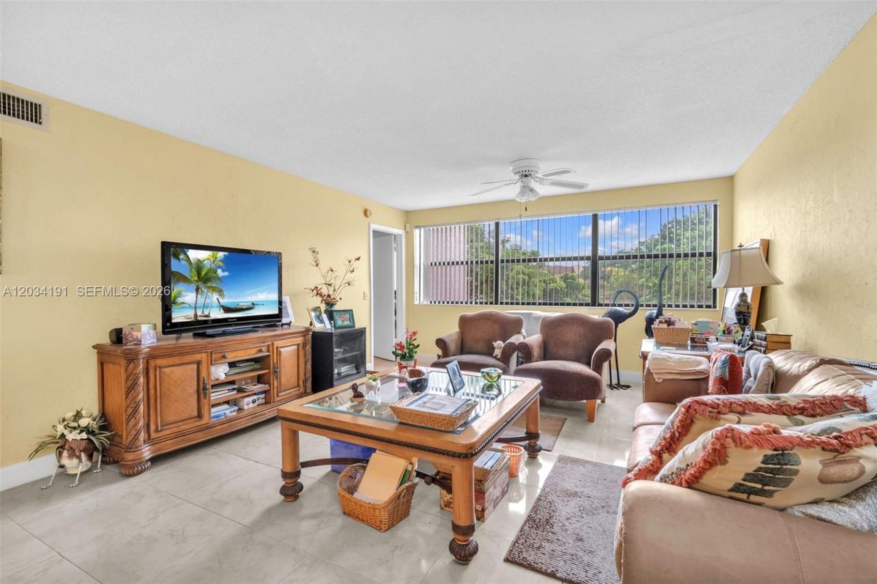 10400 NW 30th Ct , Unit 305, Sunrise, FL 33322 Photo