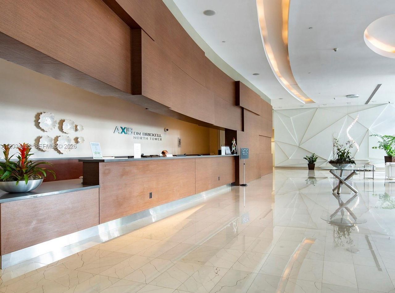 79 SW 12th St, Unit 2502-S, Miami, FL 33130 Photo