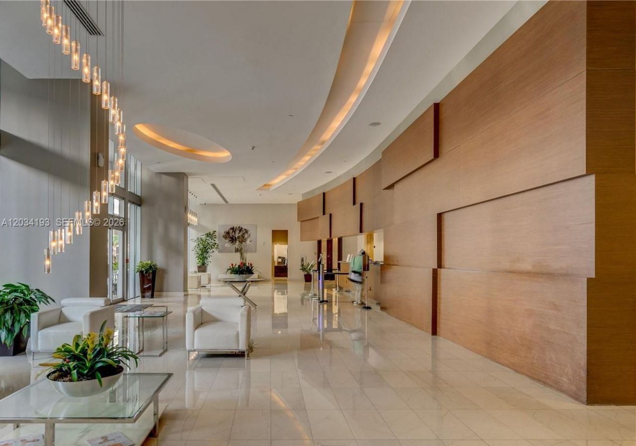 79 SW 12th St, Unit 2502-S, Miami, FL 33130 Photo