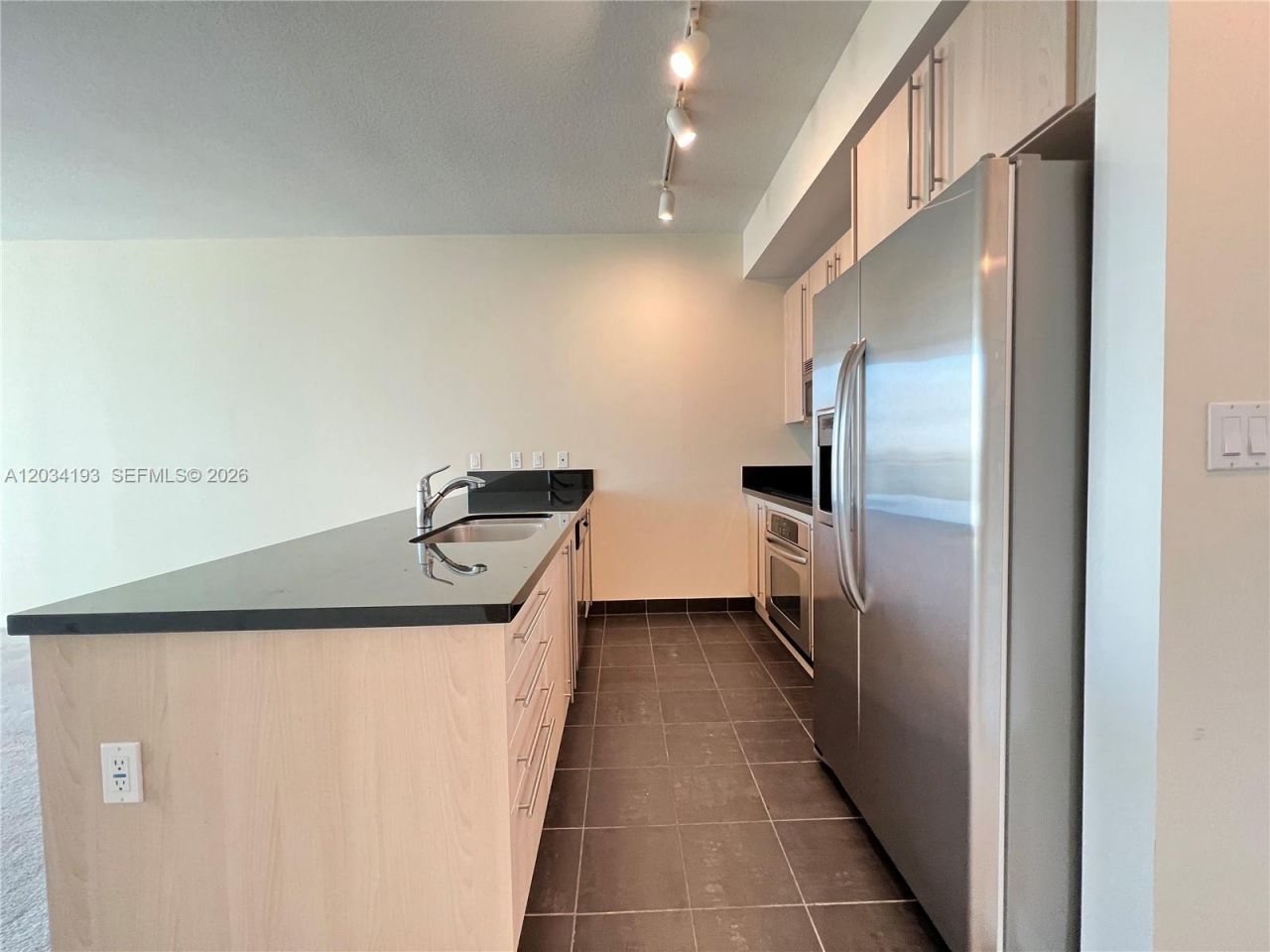 79 SW 12th St, Unit 2502-S, Miami, FL 33130 Photo