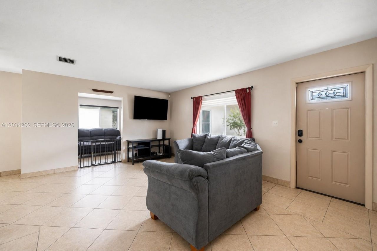 8771 SW 200th Ter, Cutler Bay, FL 33189 Photo