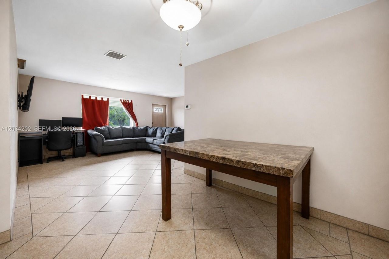 8771 SW 200th Ter, Cutler Bay, FL 33189 Photo
