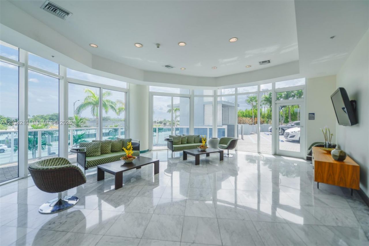 1881 79th St Cswy , Unit 2004, North Bay Village, FL 33141 Photo
