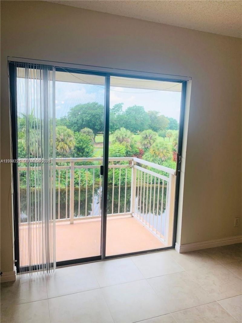 405 S Pine Island Rd , Unit 406D, Plantation, FL 33324 Photo