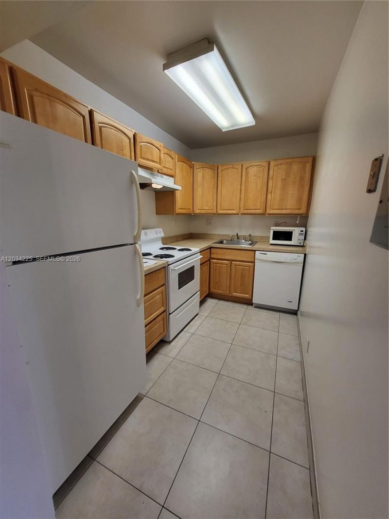 405 S Pine Island Rd , Unit 406D, Plantation, FL 33324 Photo