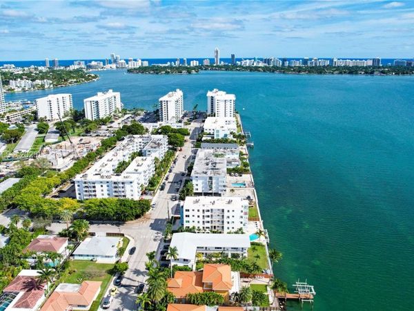 1750 S Treasure Dr , Unit 8, North Bay Village, FL 33141