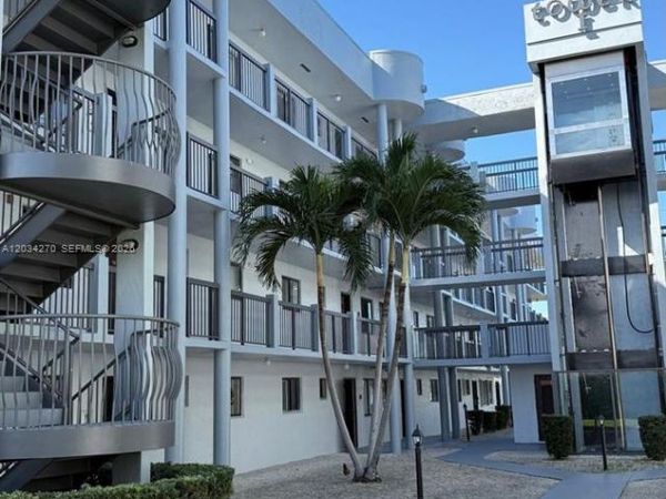 5400 W 21st Ct , Unit 306, Hialeah, FL 33016