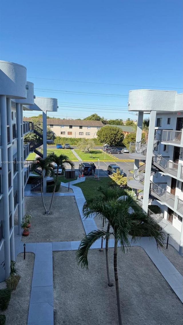 5400 W 21st Ct , Unit 306, Hialeah, FL 33016 Photo
