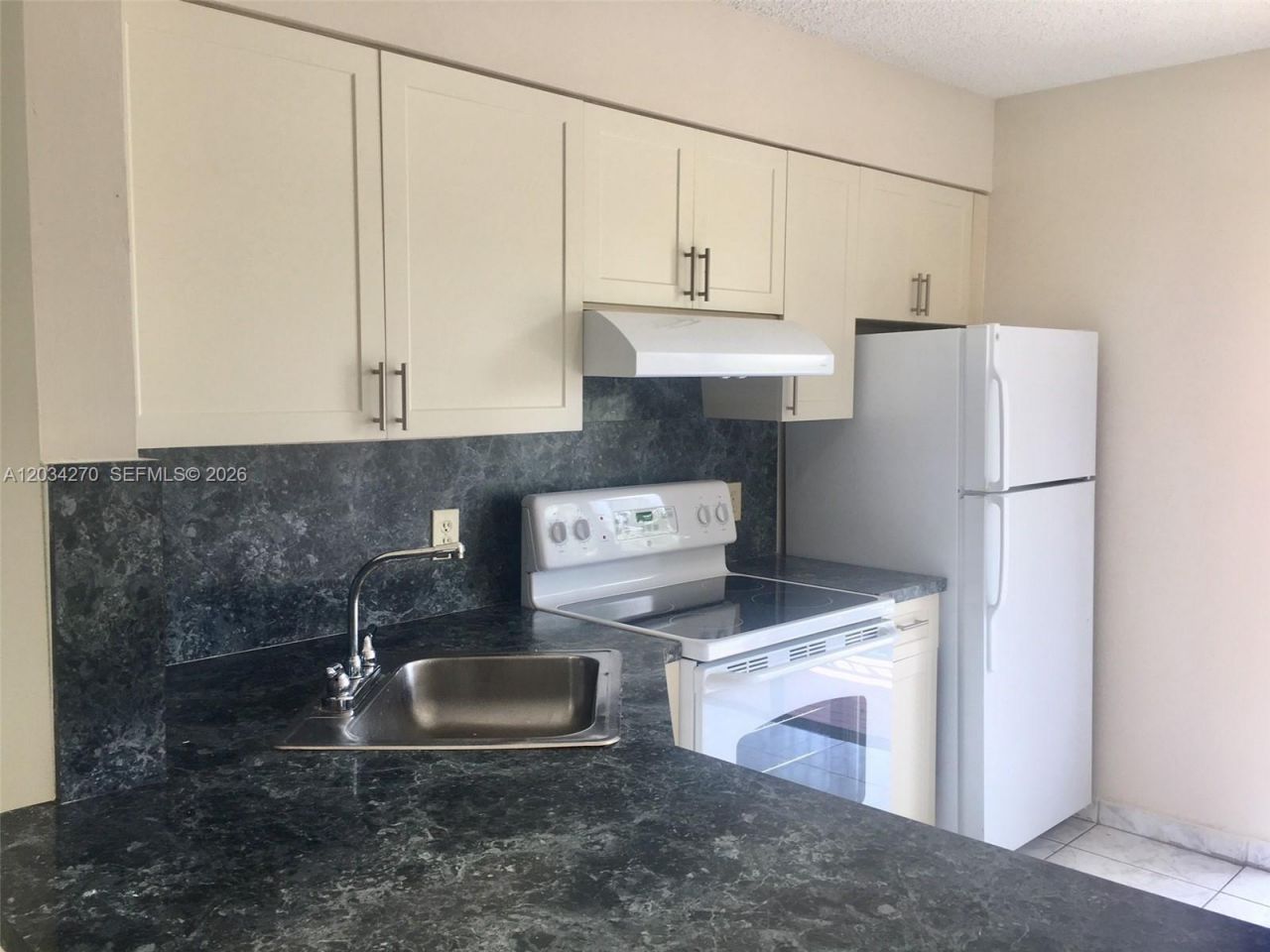 5400 W 21st Ct , Unit 306, Hialeah, FL 33016 Photo
