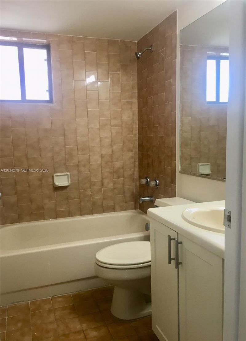 5400 W 21st Ct , Unit 306, Hialeah, FL 33016 Photo