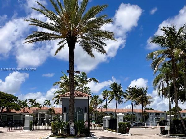 9620 NW 2nd St , Unit 7-106, Pembroke Pines, FL 33024