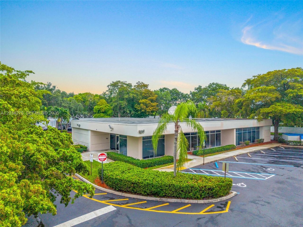 8200 N University Dr, Tamarac, FL 33321 Photo