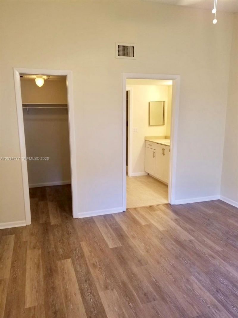 21950 Soundview Ter , Unit 209, Boca Raton, FL 33433 Photo