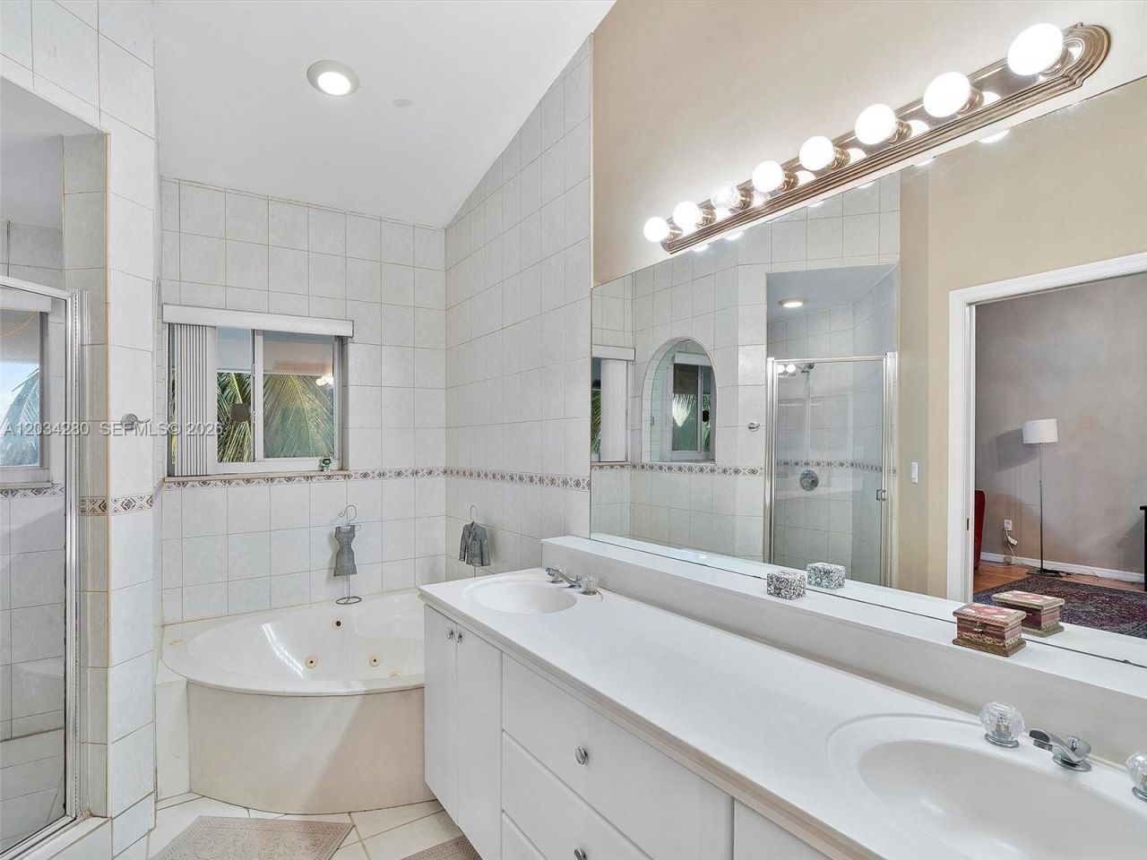 21399 Marina Cove Cir , Unit M12, Aventura, FL 33180 Photo