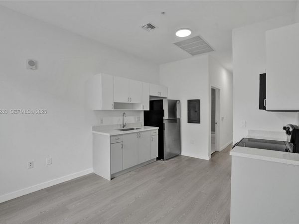 1567 NW 1st St , Unit 3, Miami, FL 33125