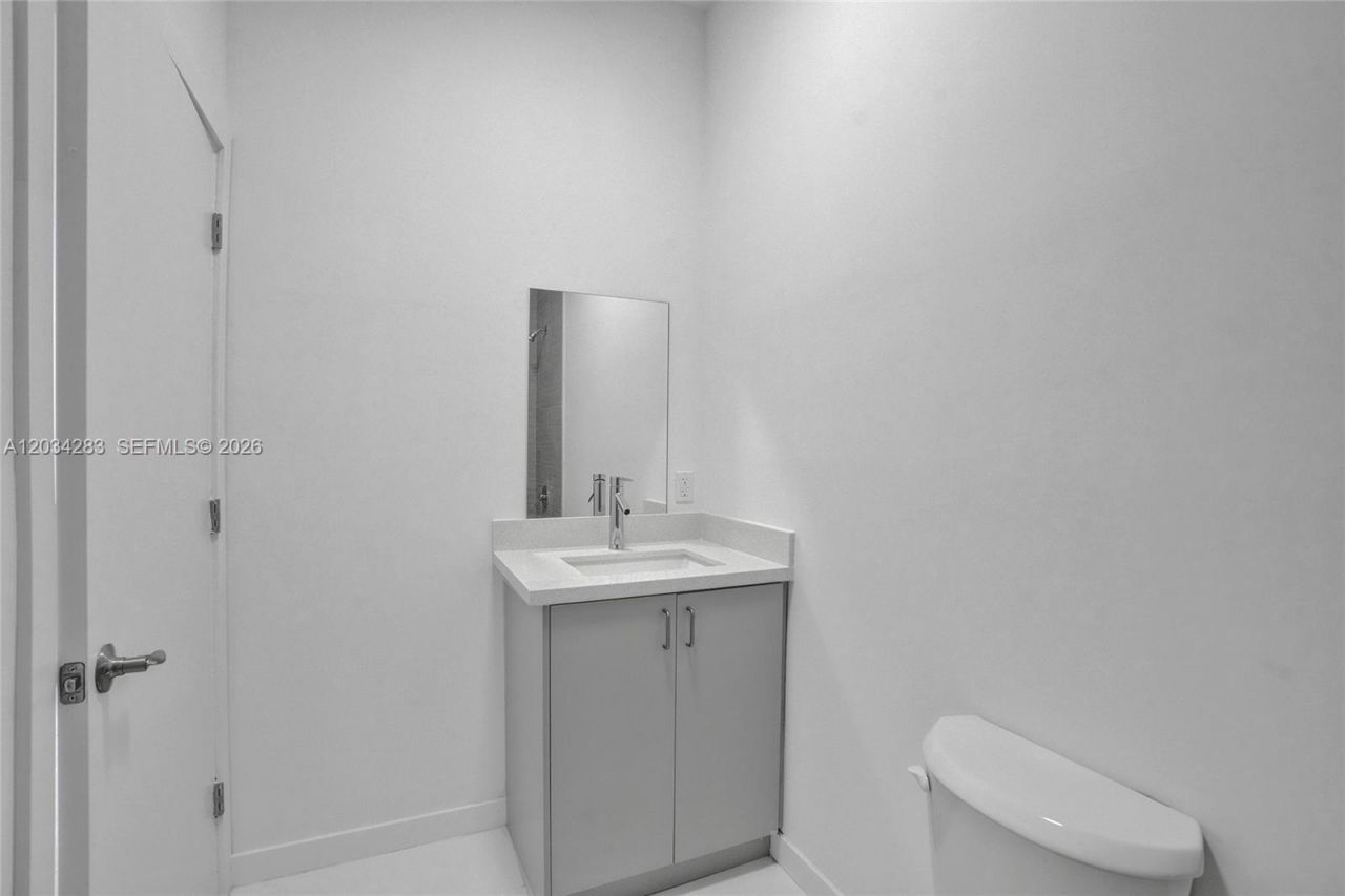 1567 NW 1st St , Unit 3, Miami, FL 33125 Photo