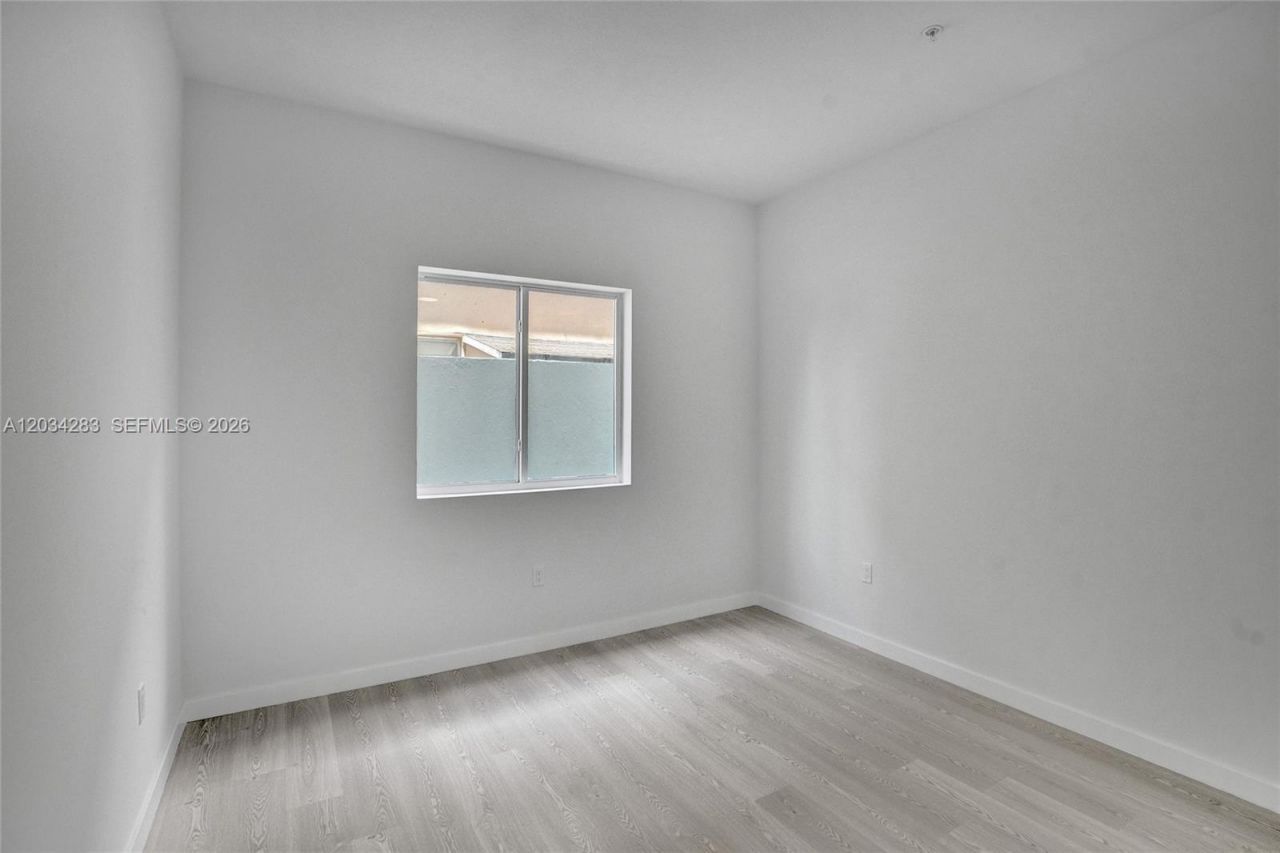 1567 NW 1st St , Unit 3, Miami, FL 33125 Photo