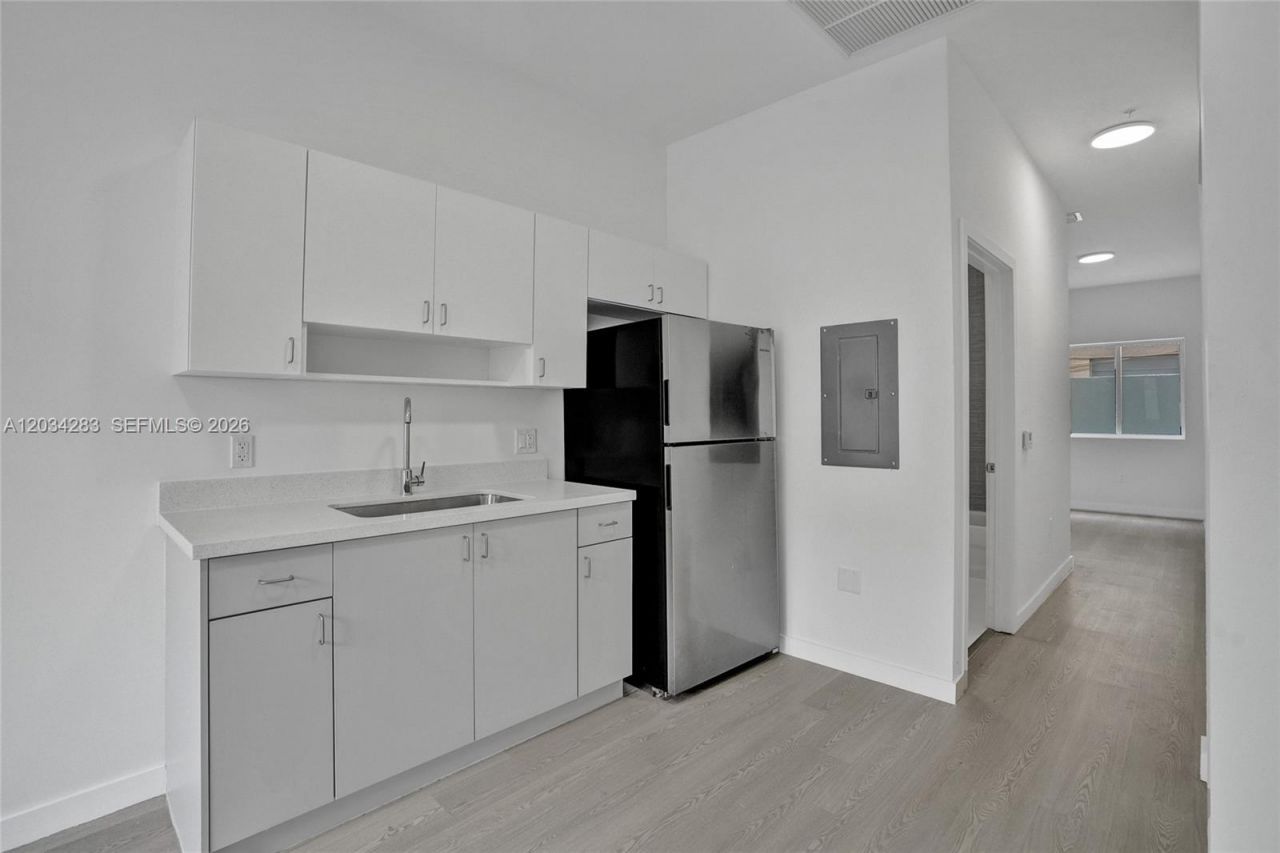1567 NW 1st St , Unit 3, Miami, FL 33125 Photo