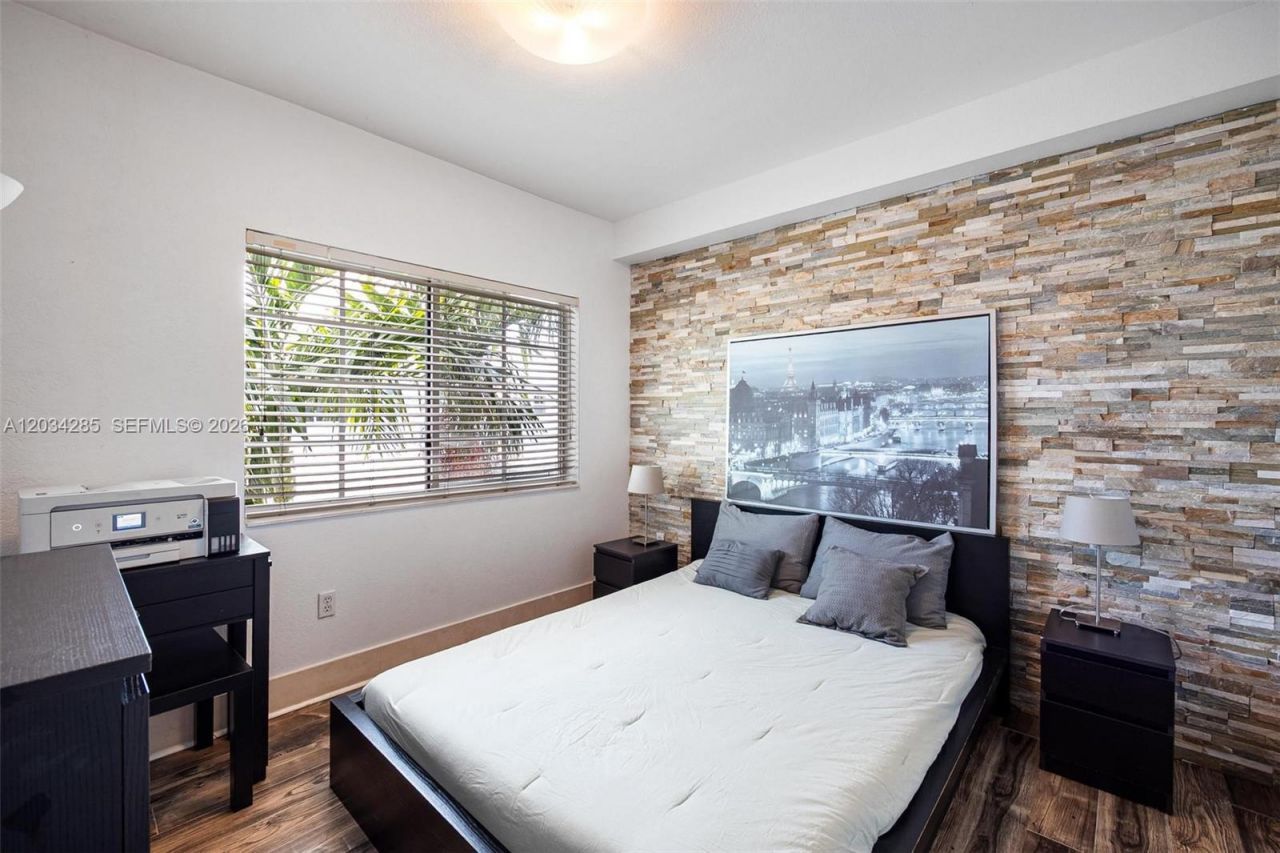 1300 Pennsylvania Ave , Unit 304, Miami Beach, FL 33139 Photo