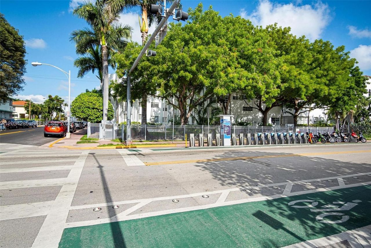 1300 Pennsylvania Ave , Unit 304, Miami Beach, FL 33139 Photo