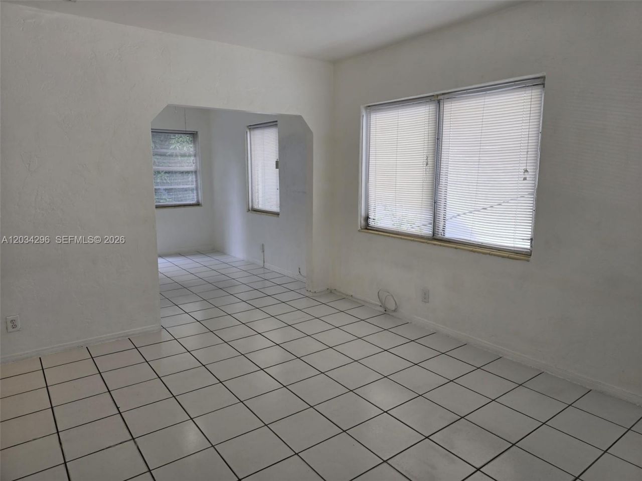 364 SW 11th St , Miami, FL 33130 Photo