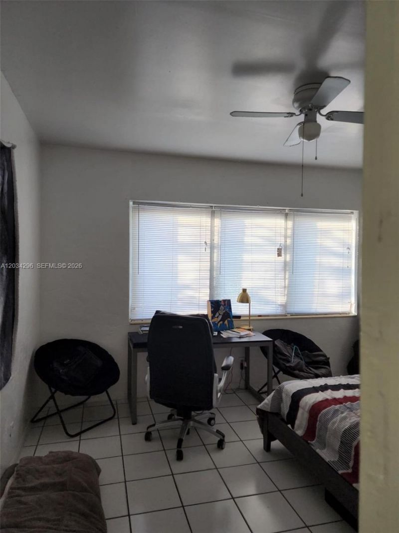 364 SW 11th St , Miami, FL 33130 Photo