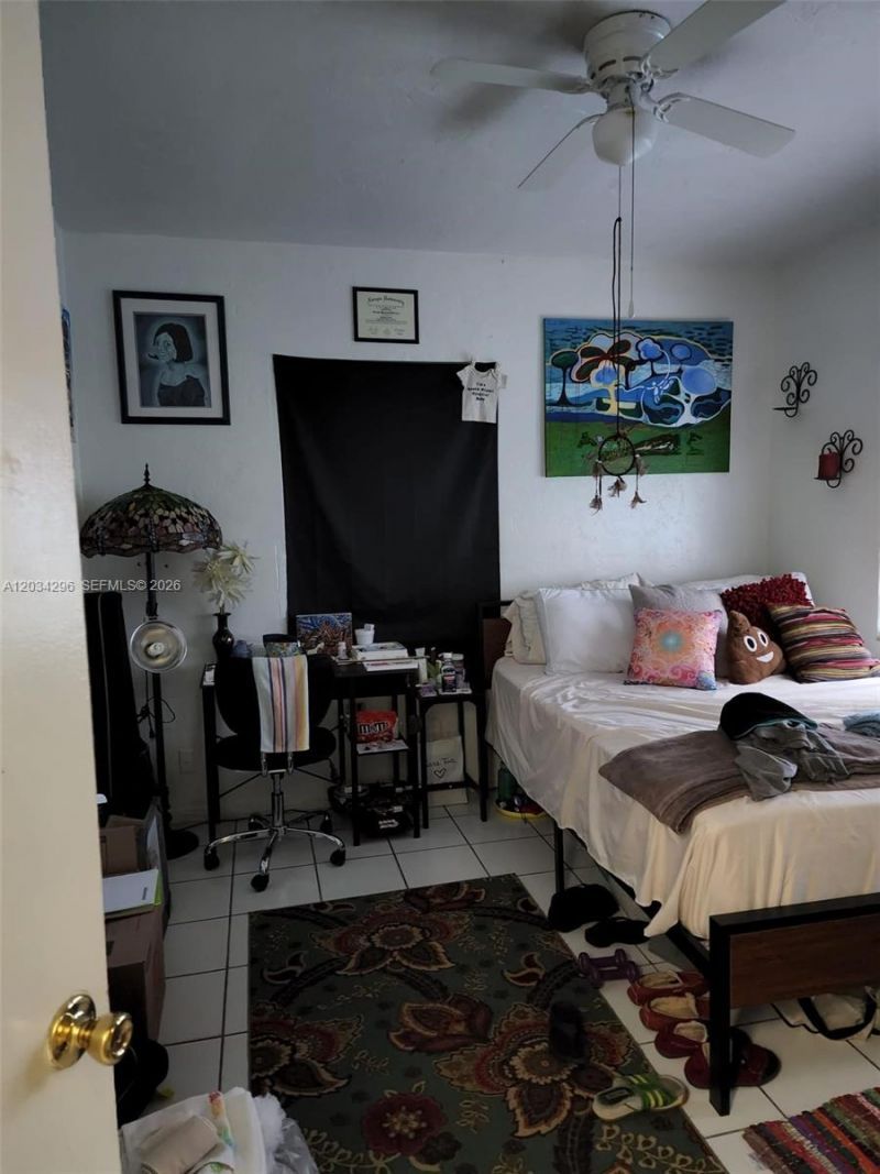 364 SW 11th St , Miami, FL 33130 Photo