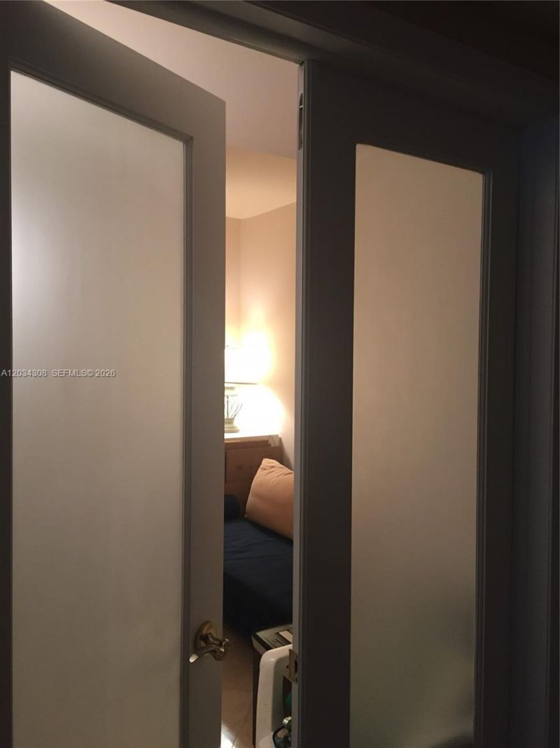 4779 Collins Ave , Unit 1804, Miami Beach, FL 33140 Photo
