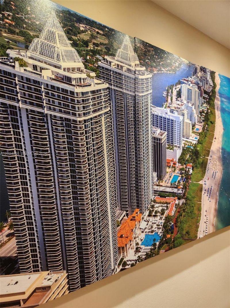 4779 Collins Ave , Unit 1804, Miami Beach, FL 33140 Photo