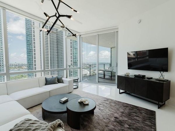 Unit 2403, Miami, FL 33132