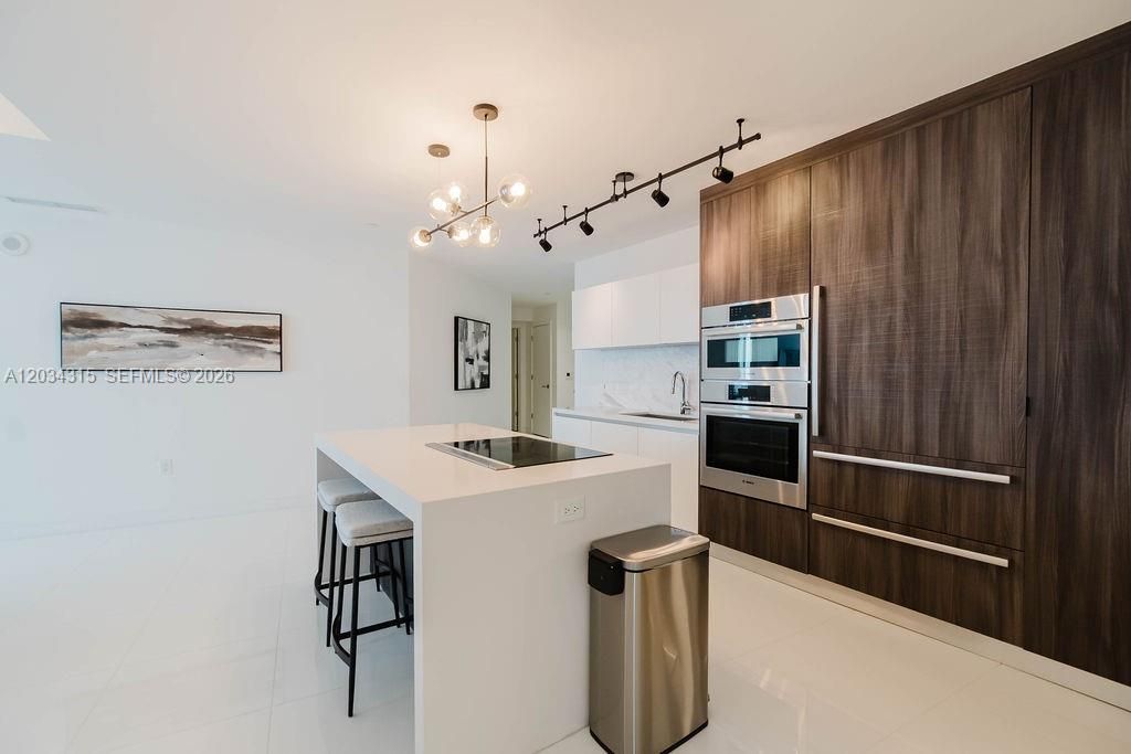 851 NE 1st Ave, Unit 2403, Miami, FL 33132 Photo