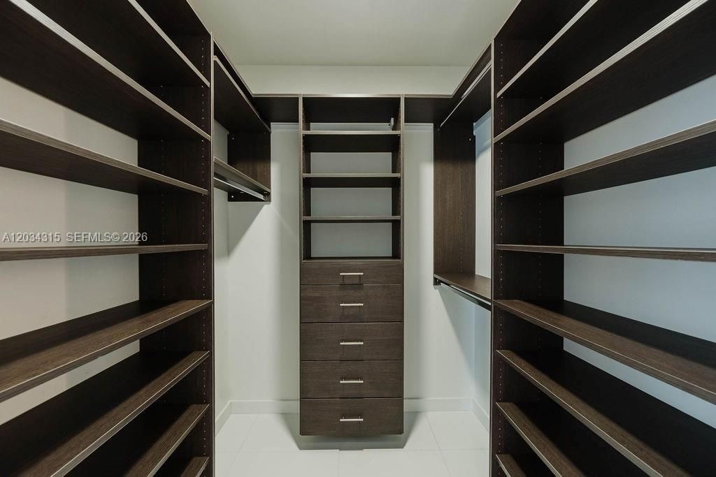 851 NE 1st Ave, Unit 2403, Miami, FL 33132 Photo