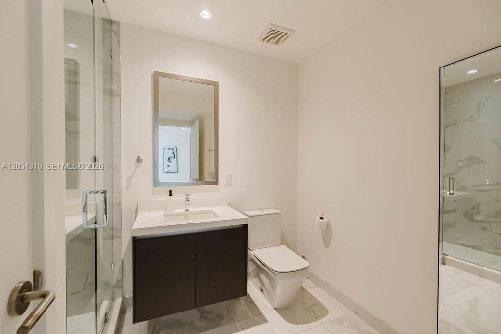 851 NE 1st Ave, Unit 2403, Miami, FL 33132 Photo