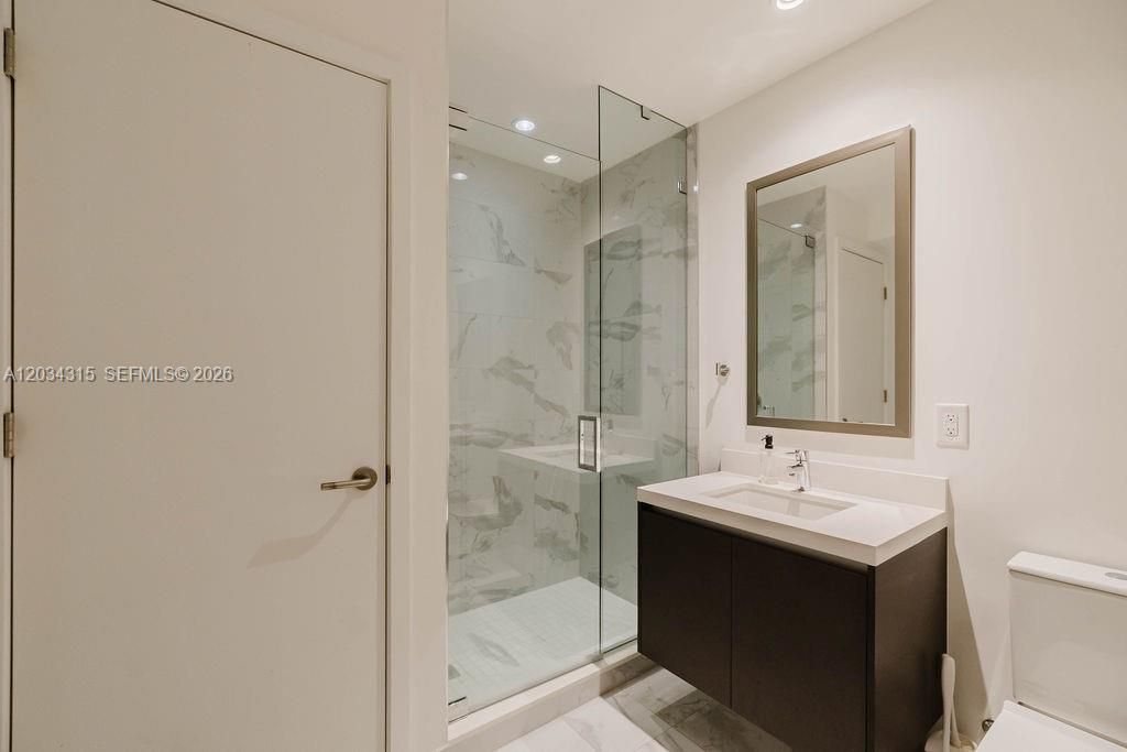851 NE 1st Ave, Unit 2403, Miami, FL 33132 Photo