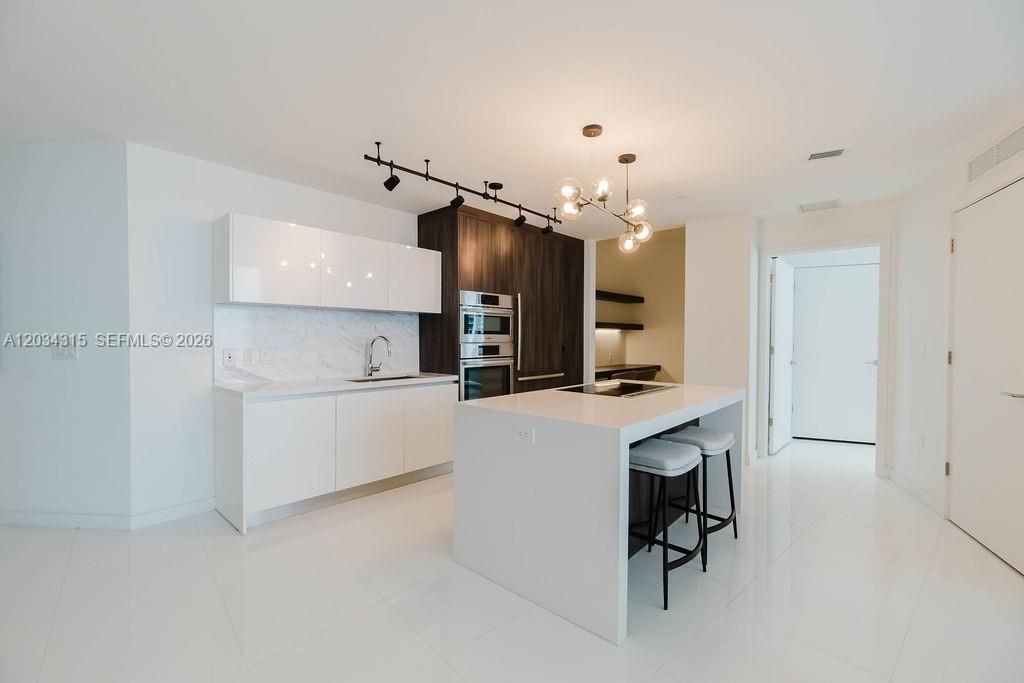 851 NE 1st Ave, Unit 2403, Miami, FL 33132 Photo