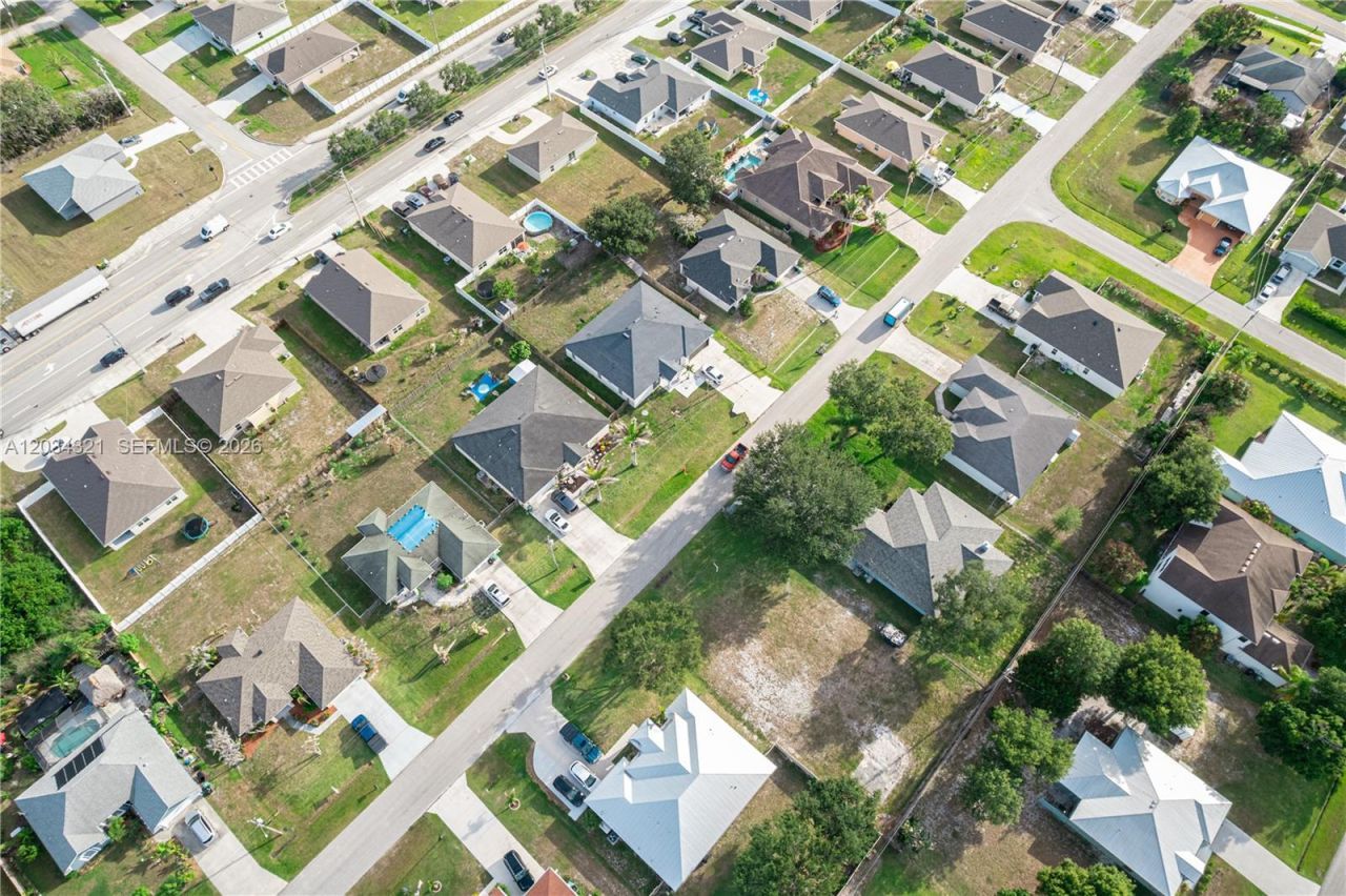 401 SW Ridgecrest Dr , Port Saint Lucie, FL 34953 Photo