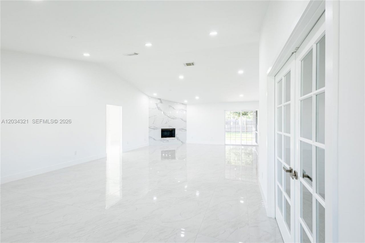 401 SW Ridgecrest Dr , Port Saint Lucie, FL 34953 Photo