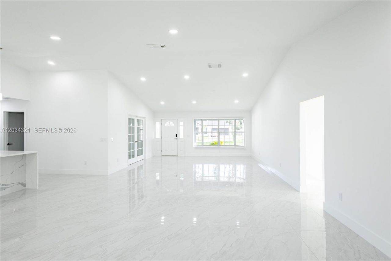 401 SW Ridgecrest Dr , Port Saint Lucie, FL 34953 Photo