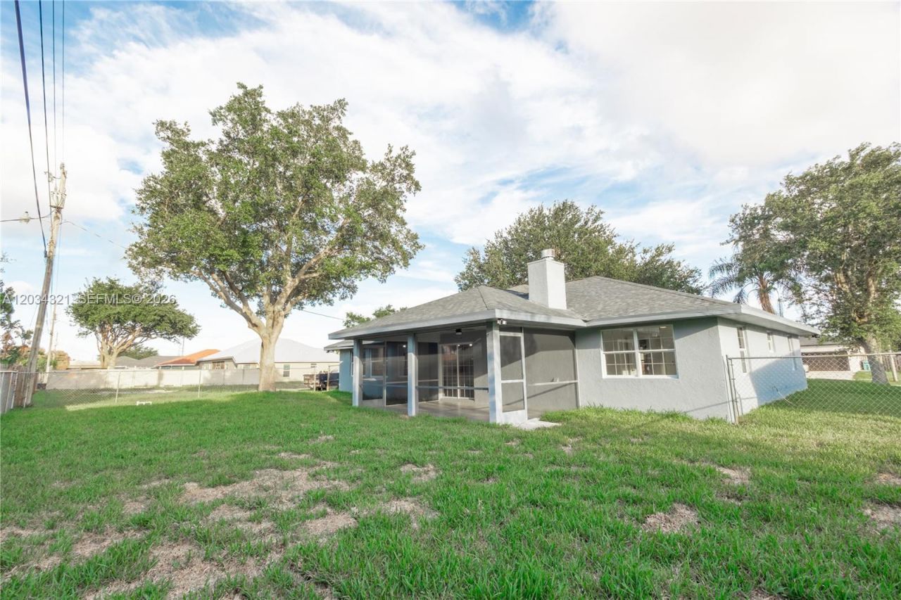 401 SW Ridgecrest Dr , Port Saint Lucie, FL 34953 Photo