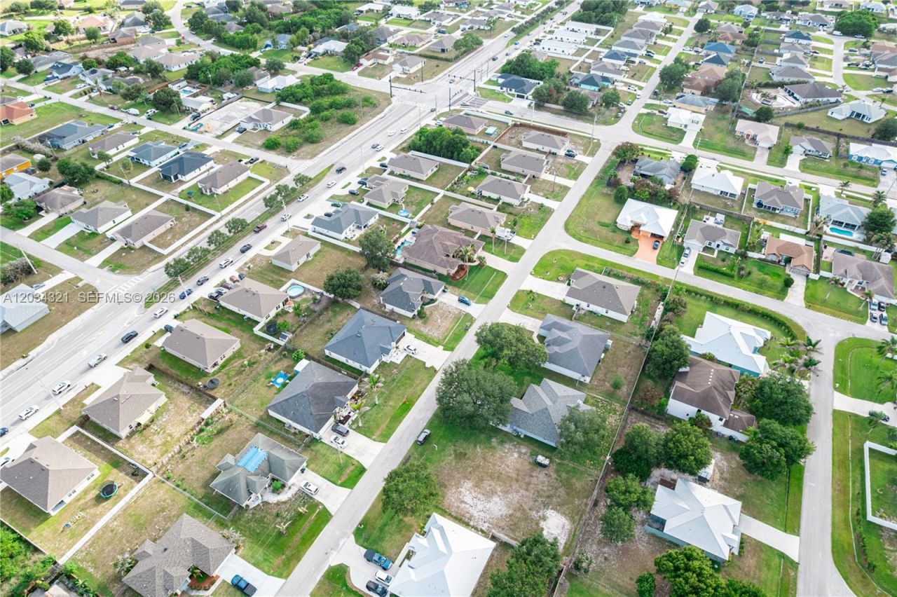 401 SW Ridgecrest Dr , Port Saint Lucie, FL 34953 Photo